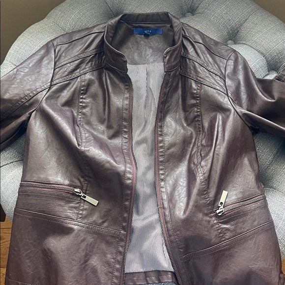 Women's Brown imitation Leather Jacket - Picture 6 of 7